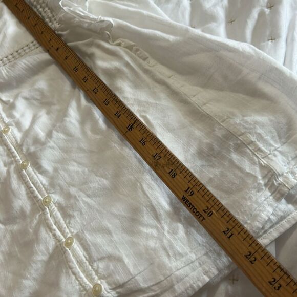 GAP White Ruffle Sleeve Blouse size large - Picture 6 of 8